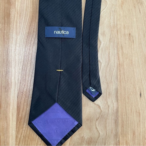 NAUTICA Mens Silk Tie Black Striped Woven 4” Classic Designer Necktie - Picture 2 of 2